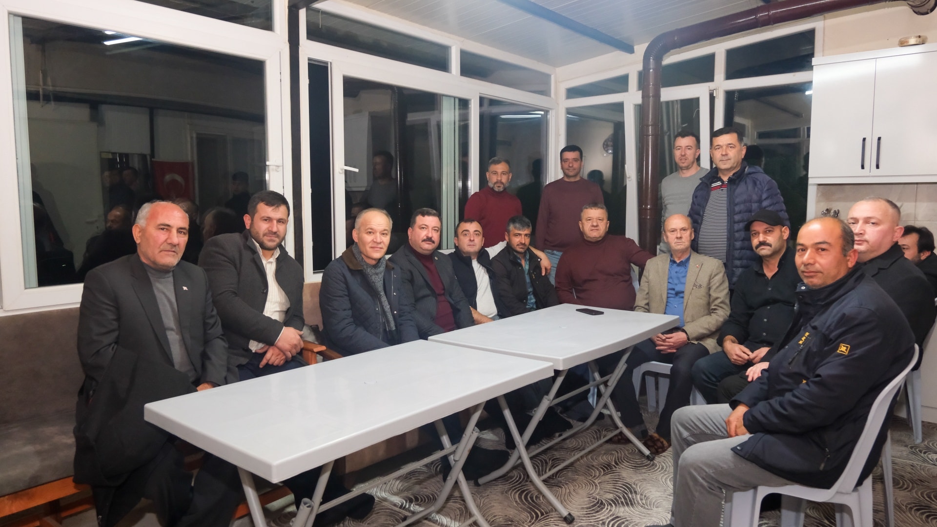 MHP'li Yüksel, Altıeylül Mahalle Muhtarlarıyla Bir Araya Geldi