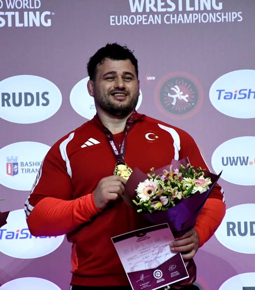 Manyas Başkanı'ndan Rıza Kayaalp'e 13. Avrupa Şampiyonluğu Tebriği