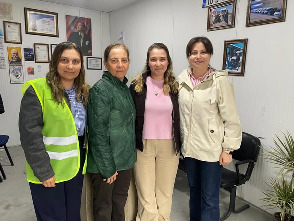 Sındırgı'da Yeni İş Yeri Açan Esnaflara Belediye Ziyareti