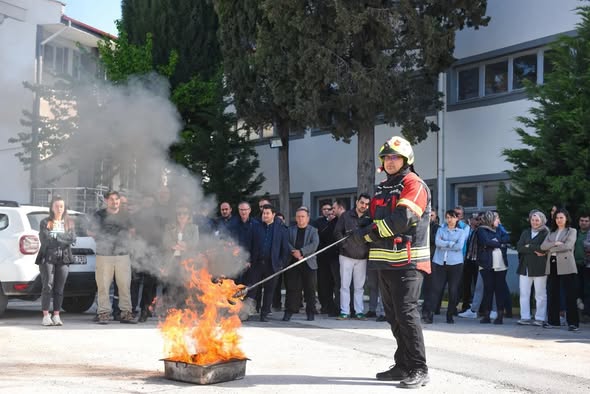 BASKİ'den Güvenli Çalışma Hamlesi: Uygulamalı Yangın Tatbikatı