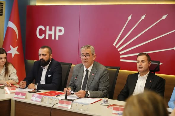 Özgür Özel 17 Mayıs'ta Balıkesir'de Sahaya Çıkıyor: İşte Mitingin Detayları
