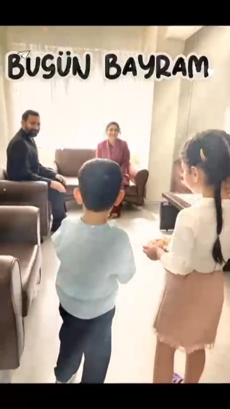 Balıkesir'de Bayram Coşkusu: Şeker ve Kolonya Geleneği Yaşatılıyor