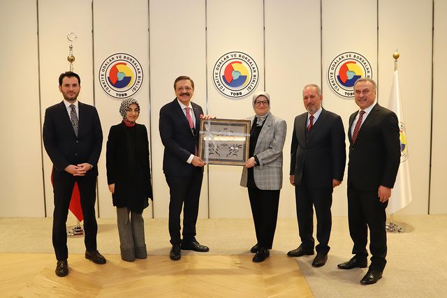 AK Parti Milletvekili Uygur, TOBB Başkanı Hisarcıklıoğlu'nu ziyaret etti