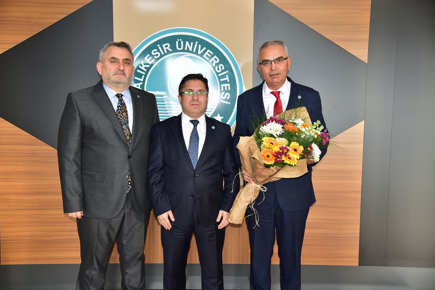 Balıkesir Üniversitesi'nde Necatibey Eğitim Fakültesi Dekanlık görevine yeni atama yapıldı
