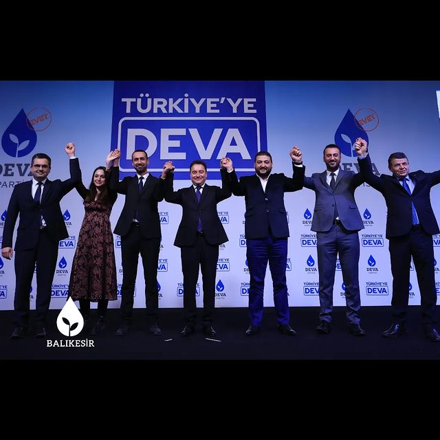Deva Partisi, Balıkesir'de Bahadır Yıldırım ve Selman Atik'i belediye başkanı adayları olarak tanıttı