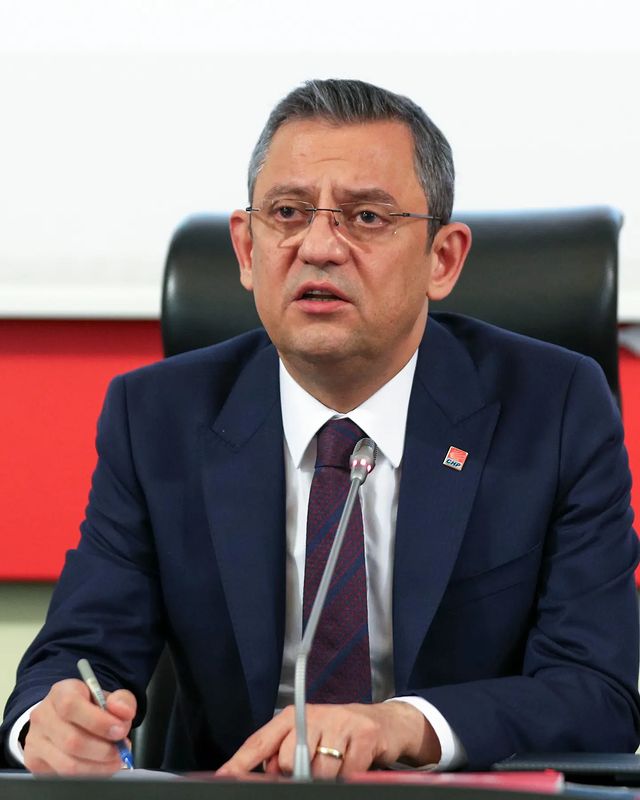CHP Balıkesir Milletvekili Ensar Aytekin ve il başkanları seçim stratejilerini görüştü