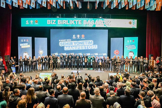 Balıkesir Büyükşehir Belediye Başkanı, Kentin Gelişimini Sağlayacak Vizyon Projelerini Açıkladı