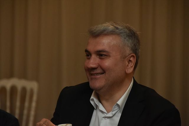 AK Parti Milletvekili Mustafa Canbey, Balıkesir'de düzenlenen halk iftarında buluştu.