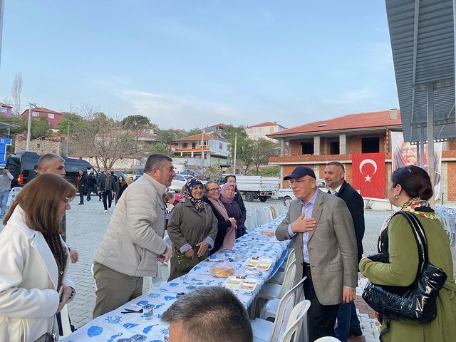 Balıkesir Milletvekili İsmail Ok, Ayvalık ilçesinde iftar programında vatandaşlarla buluştu.