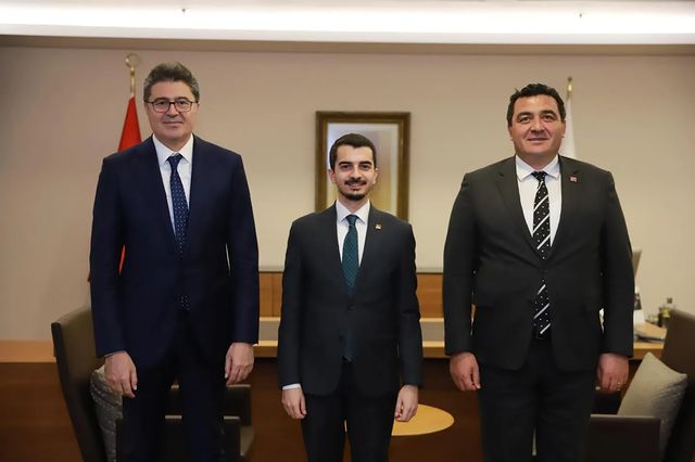 Balıkesir Milletvekili Ensar Aytekin ve CHP Genel Başkan Yardımcısı Ulaş Karasu, Çankaya Belediyesi'ne nezaket ziyaretinde bulundu.