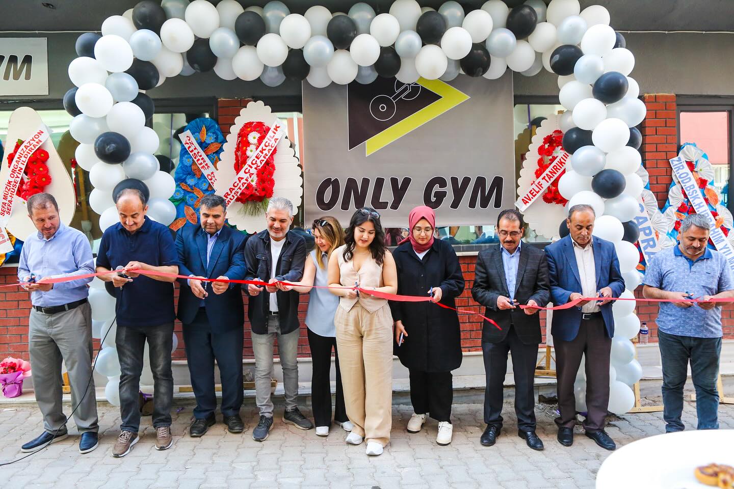 Sındırgı'da Yeni Spor Salonu Hizmete Girdi: Only Gym