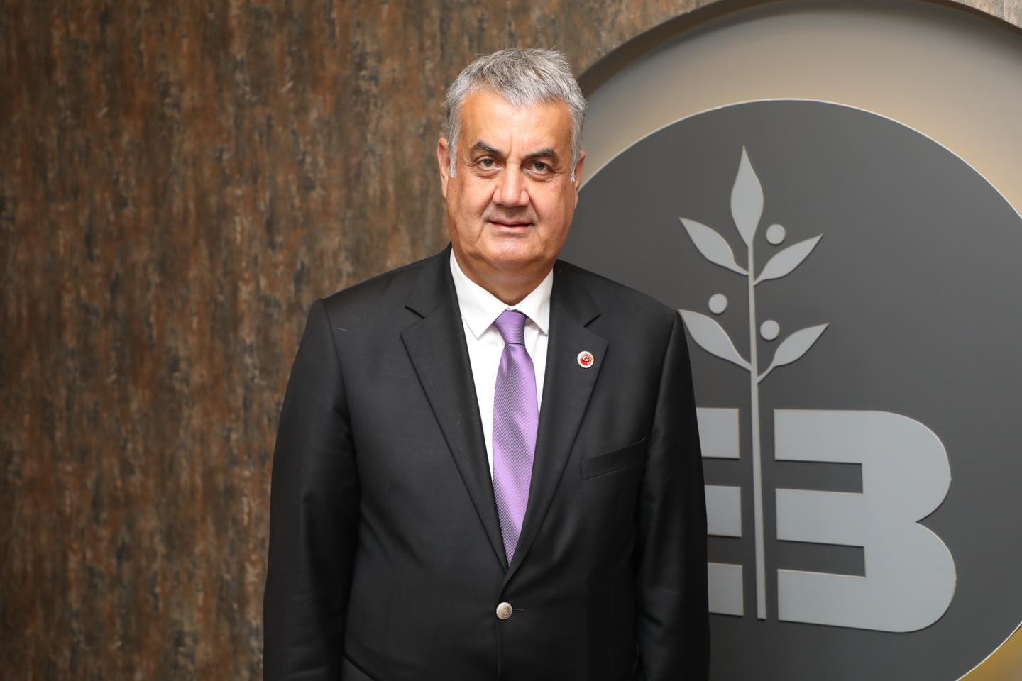Edremit Belediye Meclis Üyesi Cavit Cebeci, Belediye Başkan Yardımcılığına atandı.