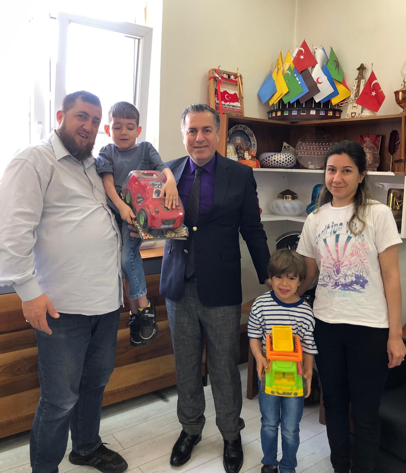 SMA Hastası Feyyaz Alperen CANTEKİN ve Ailesi Kaymakamı Ziyaret Etti, Yardım Kampanyası Başlattı