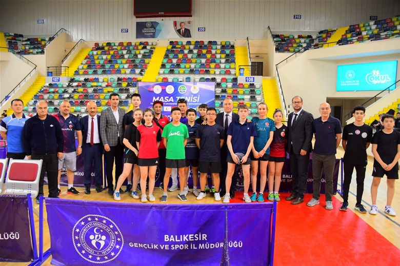 Balıkesir'de düzenlenen U15 Masa Tenisi Kampı ve Şampiyonası sonuçlandı