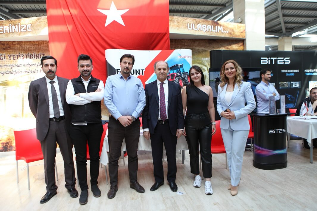 Türk Hava Kurumu Üniversitesi Öğrencileri İş Dünyasıyla Buluşturan Kariyer Günleri Etkinliği Gerçekleştirildi