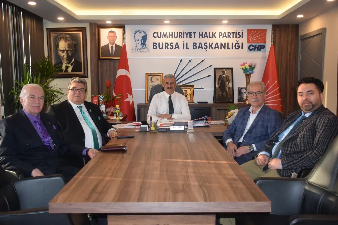 CHP Bursa İl Başkanı, Bursaspor Taraftarlar Derneği Yönetimiyle bir araya geldi