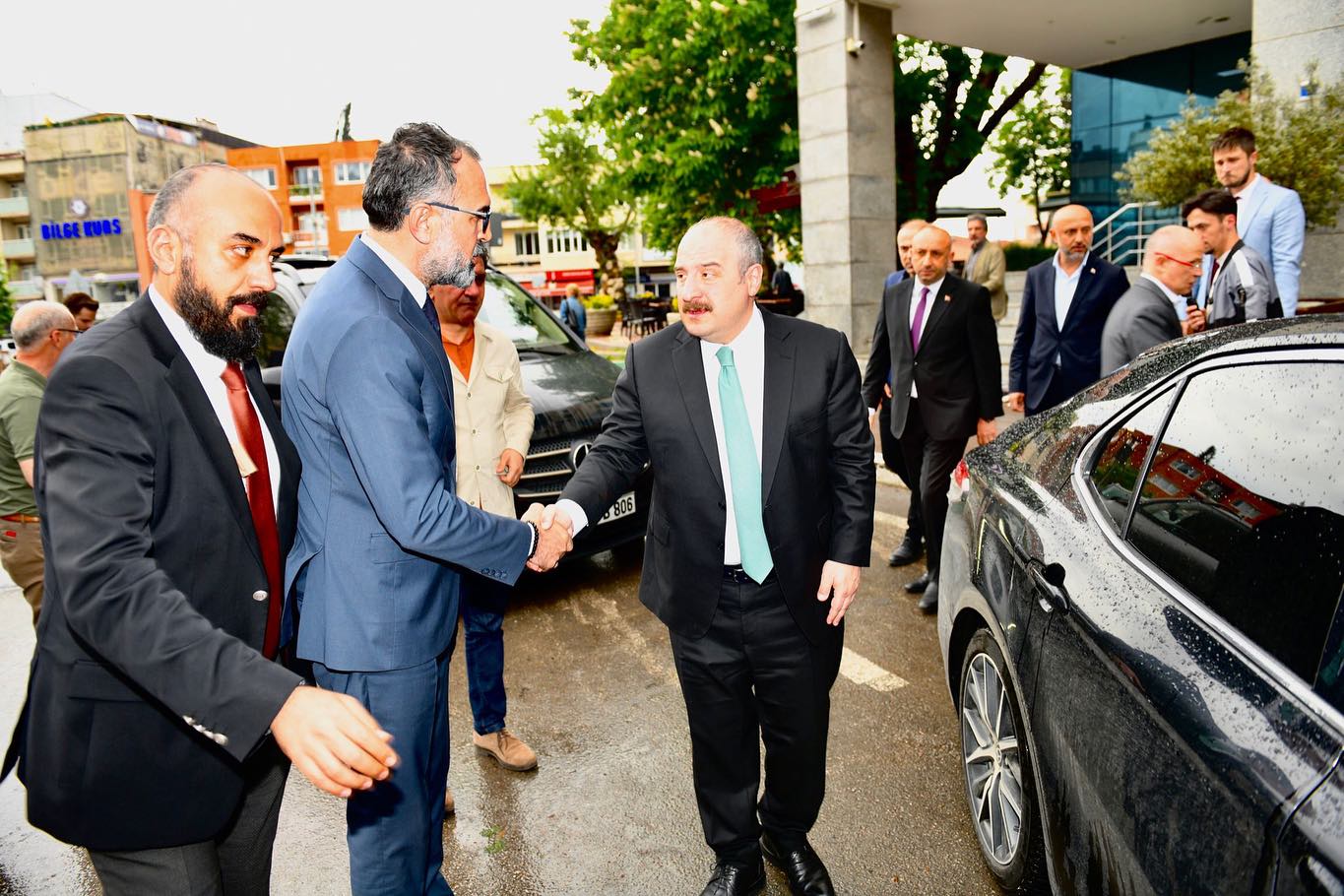 Kestel Belediye Başkanı, AK Parti Milletvekili ve İl Başkanı ile bir araya geldi.