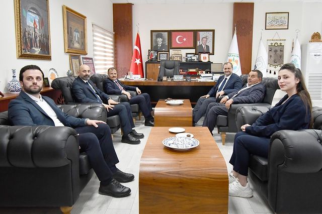 Eski Başbakan Yardımcısı Hakan Çavuşoğlu, Takdir Edilen Bir Ziyaret Gerçekleştirdi