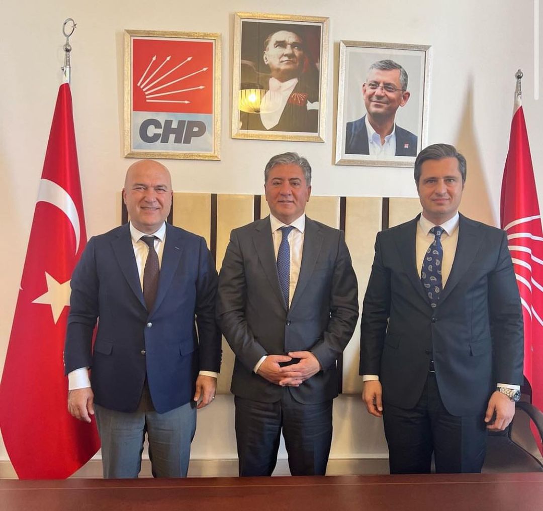 CHP İzmir Milletvekili Murat Bakan, Murat Emir'in Grup Başkan Vekilliği seçimini tebrik etti