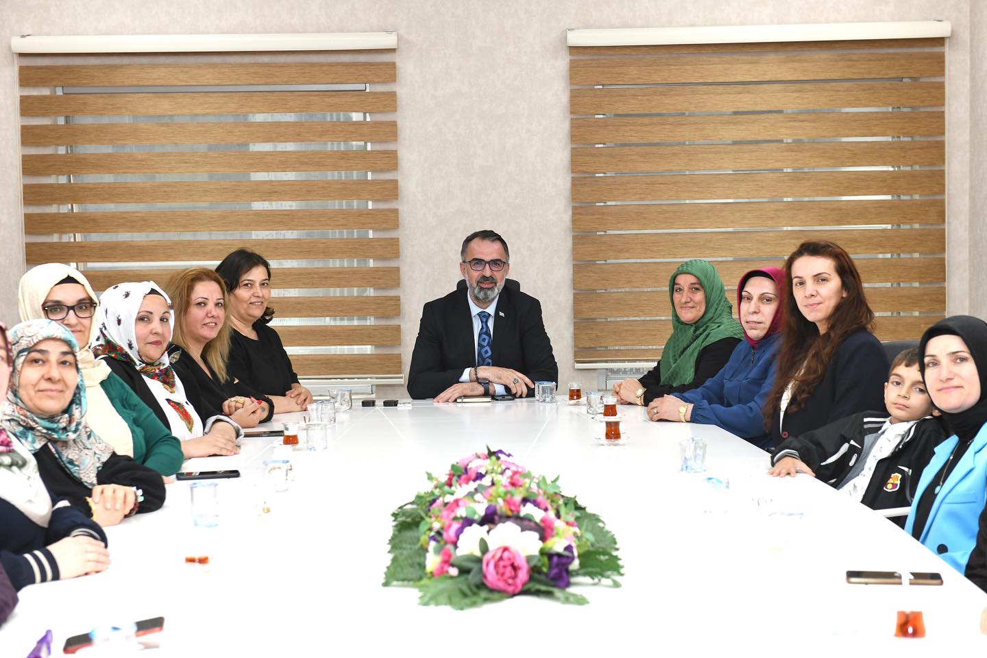 Kestel Belediye Başkanı, AK Parti İlçe Kadın Kolları ve Yönetimi'ni ağırladı