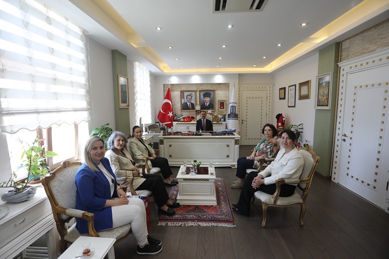 TOBB Çanakkale Kadın Girişimciler Kurulu Vali İlhami AKTAŞ'ı ziyaret etti