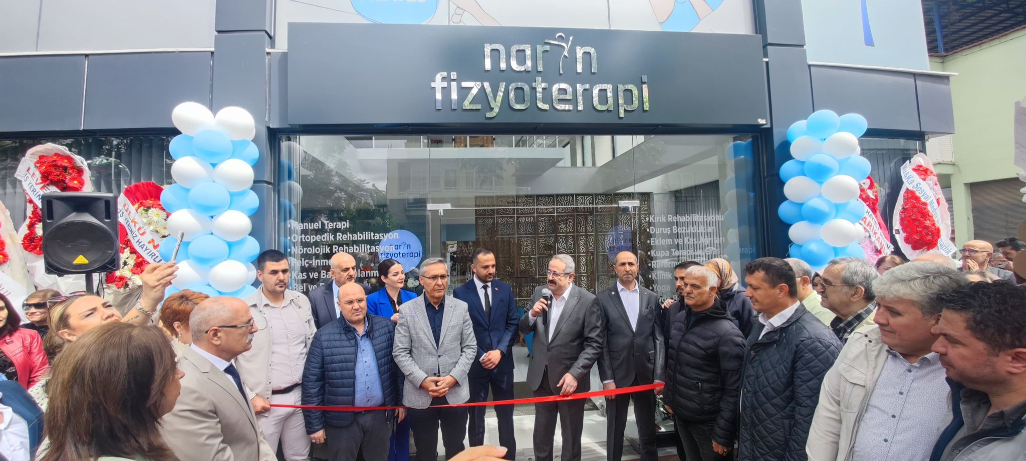 Kaymakam Sağlam, Narin Fizyoterapi Merkezi'nin açılışında yerini aldı.