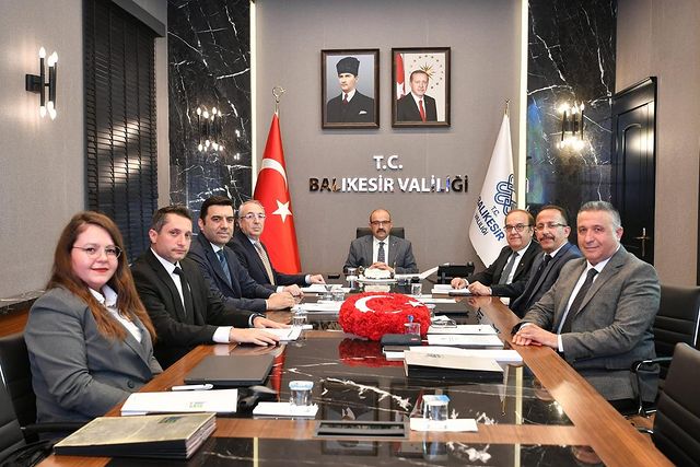 Balıkesir Valisi İsmail Ustaoğlu Başkanlığında Balıkesir Organize Sanayi Bölgesi'nin Gelişimine Yönelik Toplantı Gerçekleşti