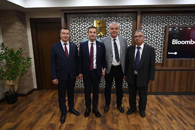 Savaştepe Belediye Başkanı ve Meclis Üyeleri Balıkesir Büyükşehir Belediye Meclisi Toplantısında Hazır Bulundu