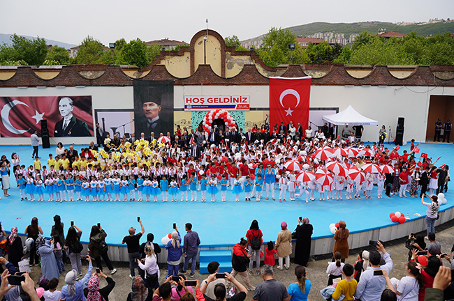 Türkiye Cumhuriyeti'nin 23 Nisan Ulusal Egemenlik ve Çocuk Bayramı Kutlu Olsun