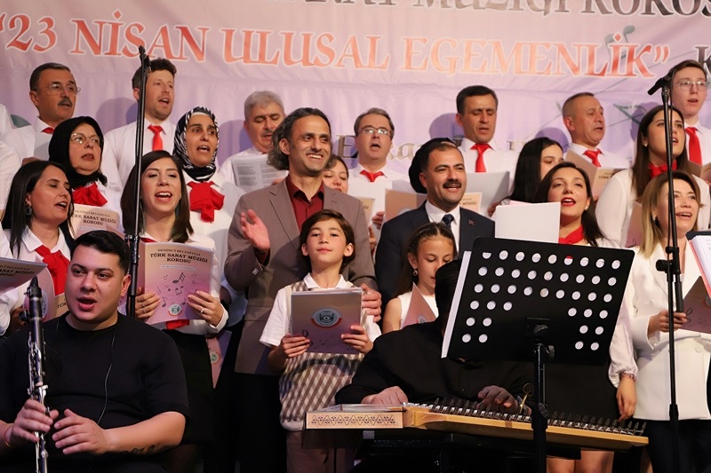 Demirci Belediyesi 23 Nisan Ulusal Egemenlik Konseri Düzenledi