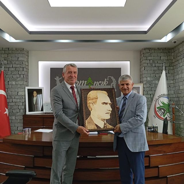 Uludağ Üniversitesi Harmancık Meslek Yüksekokulu Müdürü ve Ekibi Harmancık Belediyesi'ni Ziyaret Etti