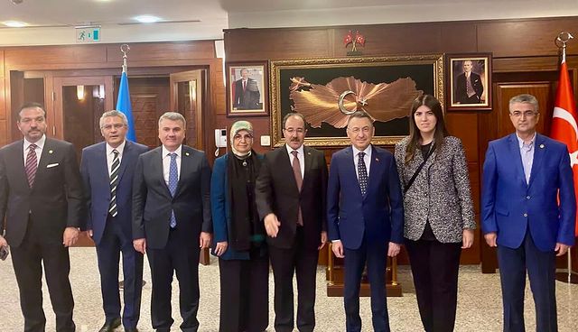 TBMM Dışişleri Komisyonu Üyeleri Türkiye'nin Bakü Büyükelçisi ile Görüşme Yaptı