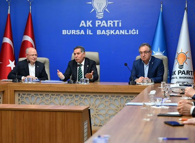 AK Parti Bursa İl Başkanlığı'ndan Yerel Yönetimler Toplantısı