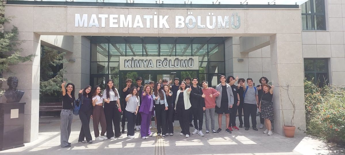 İzmir Yüksek Teknoloji Enstitüsü ve Uğur Okulları İş Birliğiyle Lise Öğrencileri için Eğitim Programı Düzenlendi