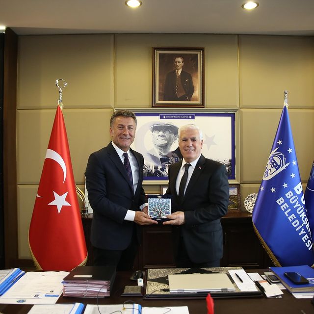 CHP Bursa Milletvekili Orhan Sarıbal'dan Mustafa Bozbey'e Hayırlı Olsun Ziyareti