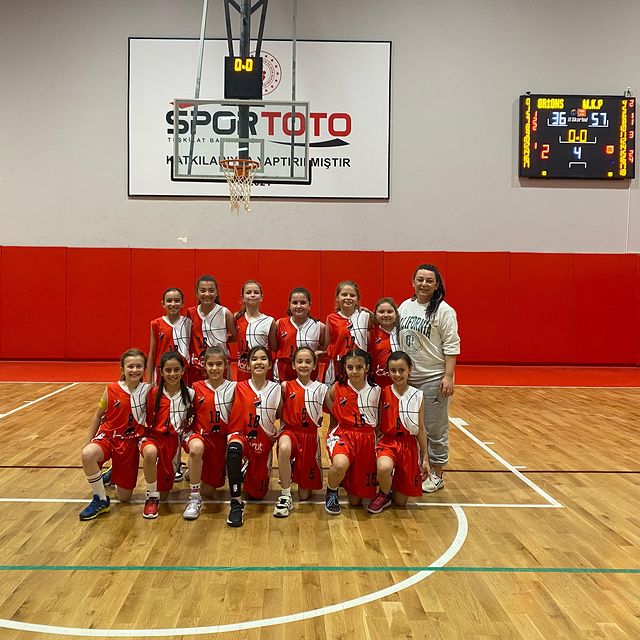 Mustafakemalpaşa Belediyesi U10 Kız Basketbol Takımı Grubunu Lider Tamamladı