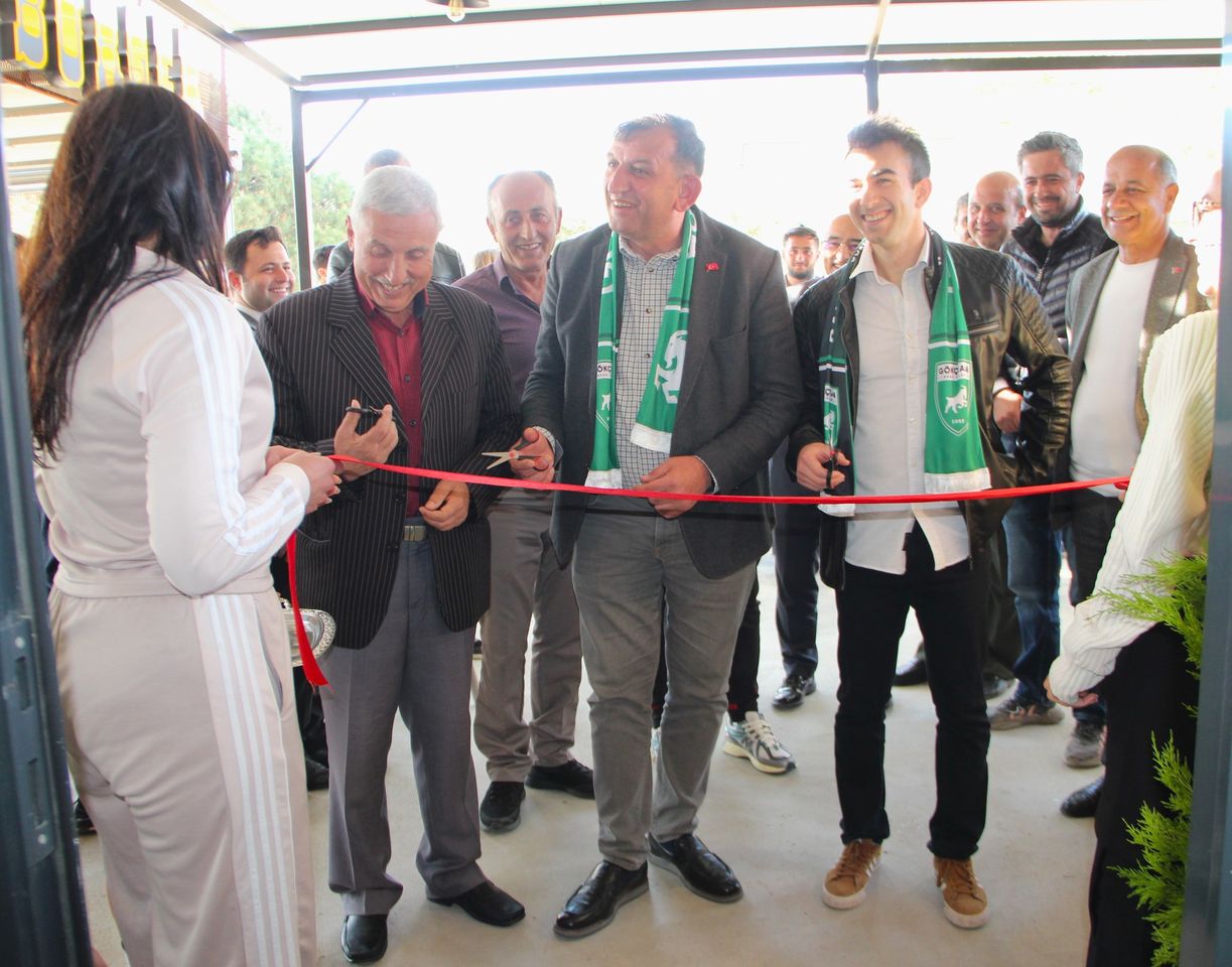 Gökçeada'da Yeni Spor Salonu Açıldı