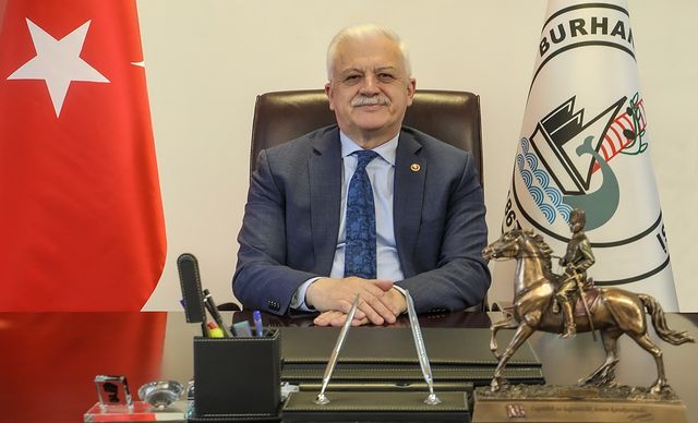 Burhaniye Belediye Başkanı Ali Kemal Deveciler 1 Mayıs Mesajı Yayınladı