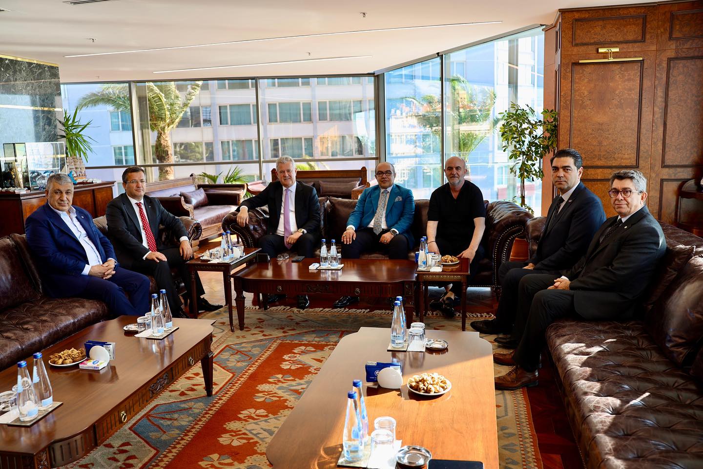 İzmir Ticaret Odası ve Adliye Yetkilileri Arasında Önemli Toplantı