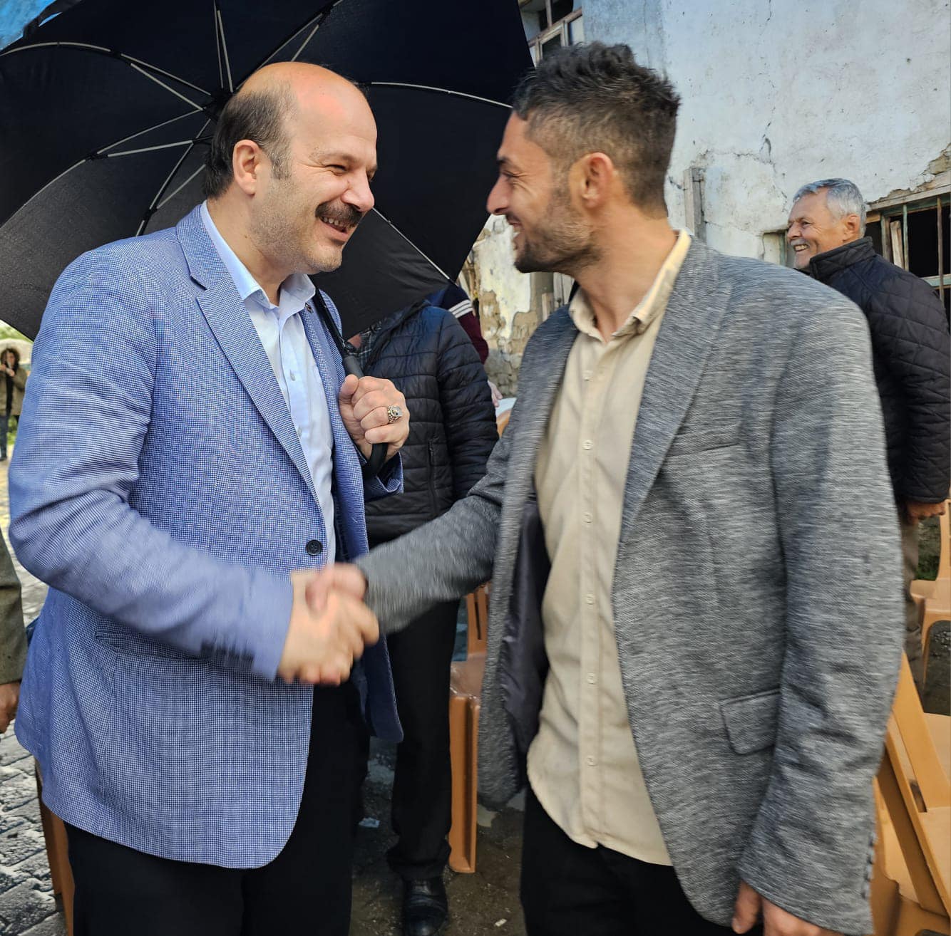 İvrindi Belediye Başkanı Önder Lapanta, Bölge Mahallelerindeki Geleneksel Yağmur Hayırlarına Katıldı