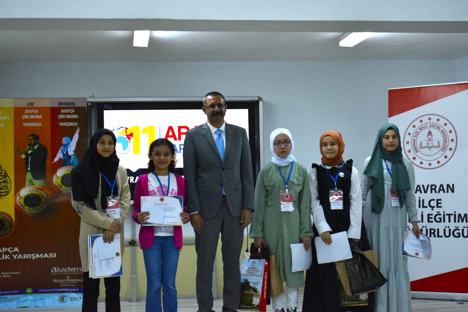 Balıkesir'de İmam Hatip Okulları Arapça Şiir Okuma Yarışması İl Finali Coşkuyla Gerçekleştirildi