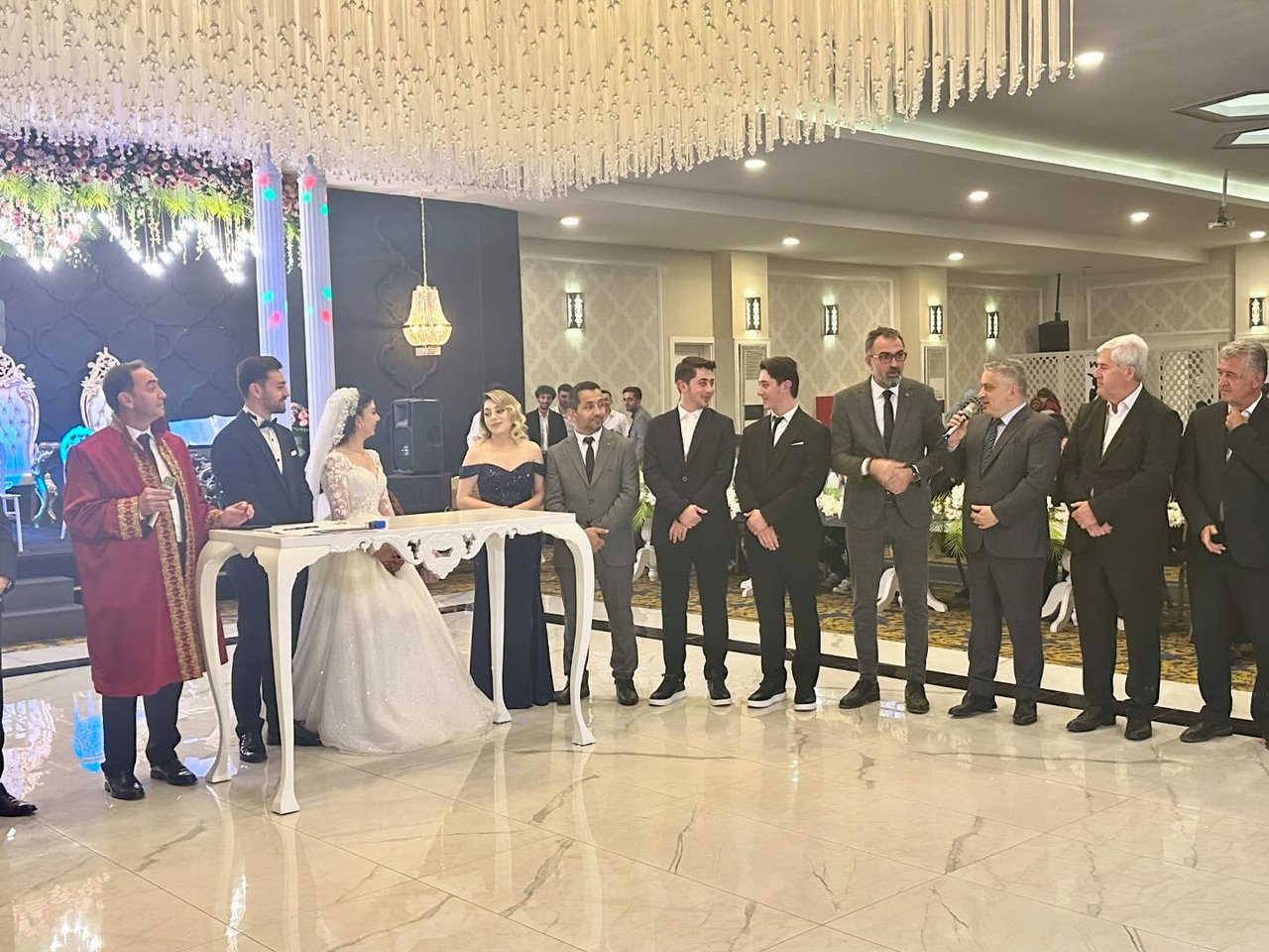 Ak Parti Bursa Milletvekili Ayhan Salman, İnegöl'deki Nikah Törenine Katıldı
