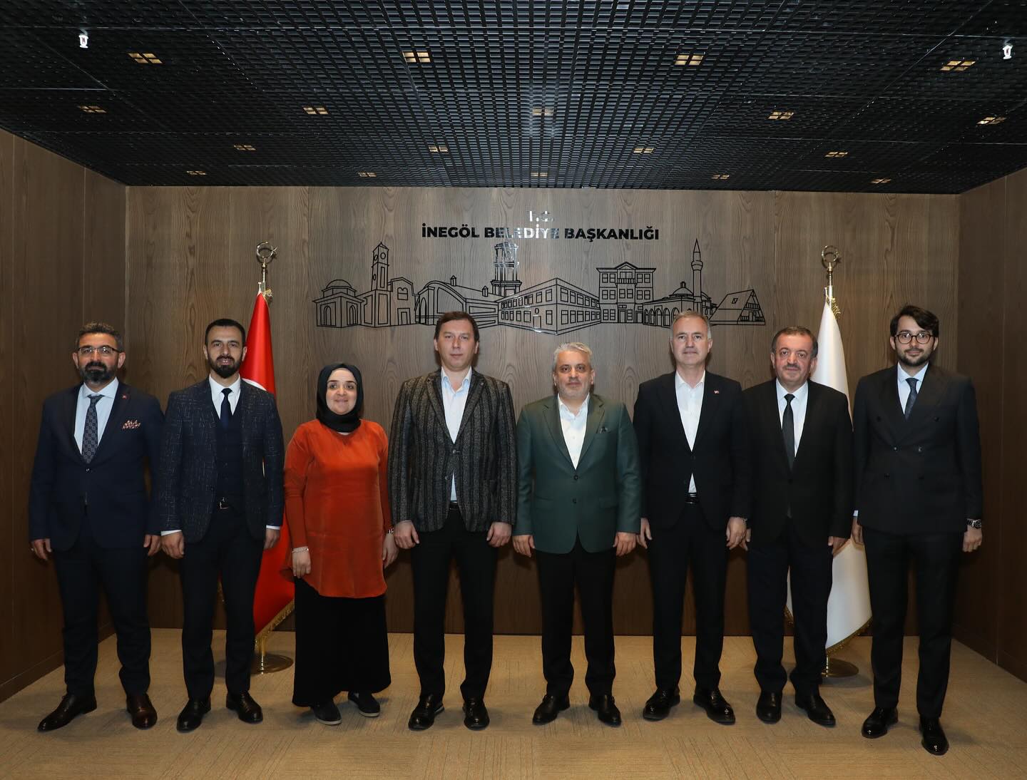 Ak Parti Bursa Milletvekili Ayhan Salman İnegöl Belediye Başkanı ve Yönetimini Ziyaret Etti