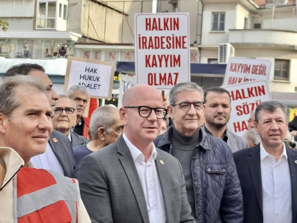 CHP'li Sarı, Burhaniye'de Üretici ve Emekçilerle Buluştu: 