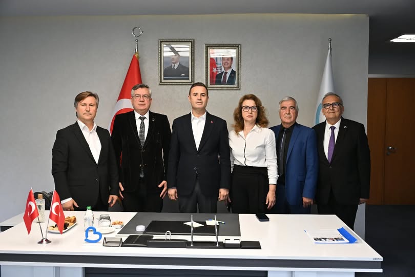 Balıkesir Kent Konseyi Başkanları Büyükşehir Belediye Başkanı Ahmet Akın'ı Ziyaret Etti
