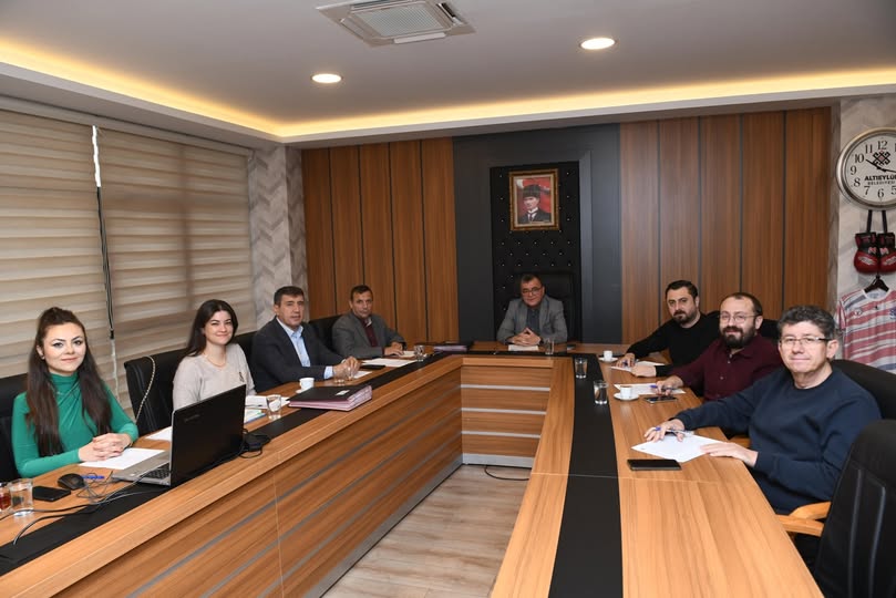 Altıeylül Belediyesi'nde Encümen Toplantısı Gerçekleştirildi