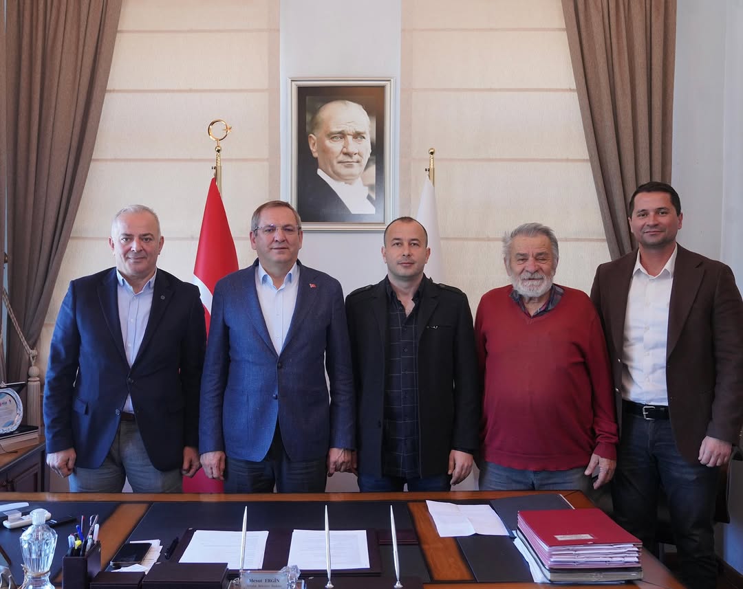 Ayvalık Mimarlar Odası Yeni Yönetimi Belediye'yi Ziyaret Etti
