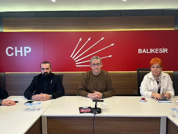 CHP Balıkesir İl Başkanlığı Olağanüstü Toplantı Düzenledi