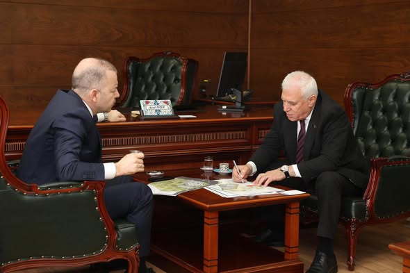 Bursa Büyükşehir Belediye Başkanı Mustafa Bozbey, Nilüfer'de Temaslarda Bulundu