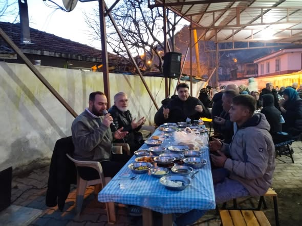 Havran Belediye Başkanı Çakırdere'de Vatandaşlarla İftarda Buluştu